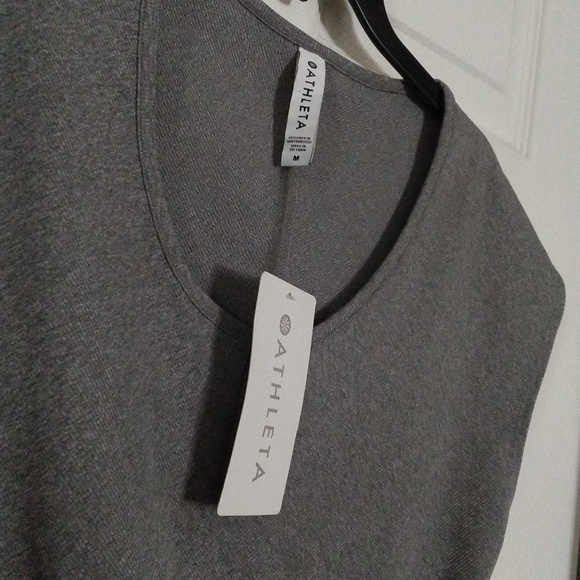 NWT Athleta Bayview T-Shirt Gray M - Picture 2 of 4